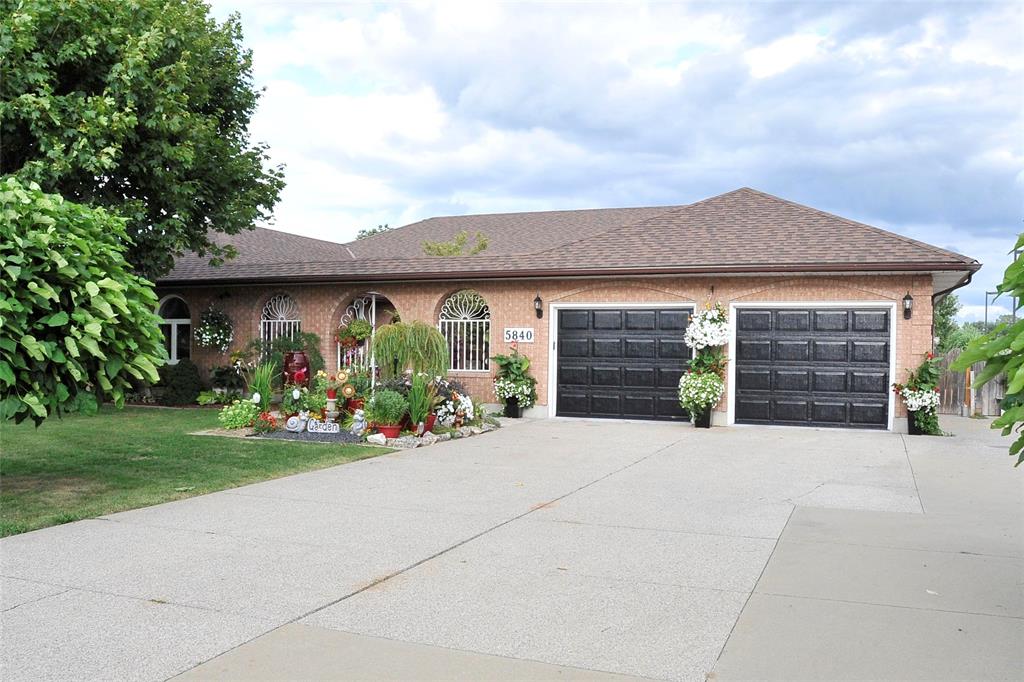 5840 BLACKWELL Sideroad, Sarnia, Ontario (ID 19024525)
