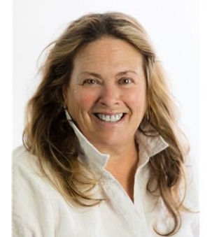 Lisa Castles, Sales Representative