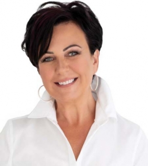 Karen Mofford Portrait
