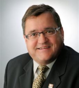 Paul Knox portrait