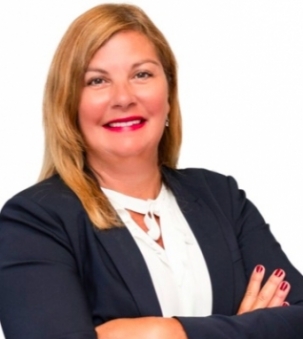 Natalie Shearer portrait