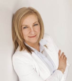 Dianne Coyle