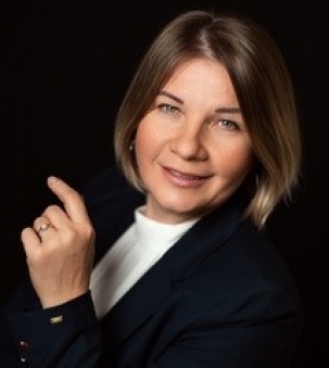 Olena Kondra Portrait