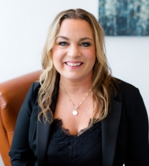 Shannon Steen, Broker
