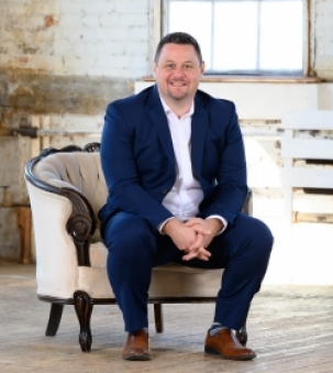 Ian Keogh, Sales Representative