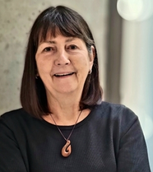 Dorothy Howard-Gill, Sales Representative
