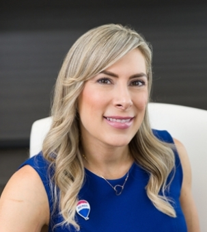 Noelle Frank, Sales Representative