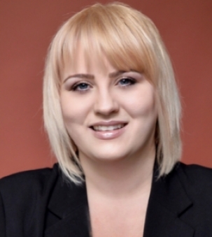 Candice Dennis, Sales Representative