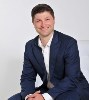 Louis Beare, Sales Representative