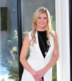 Sarah Lock, Sales Representative