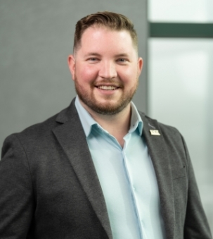 Devon Sparkes, Broker/Owner