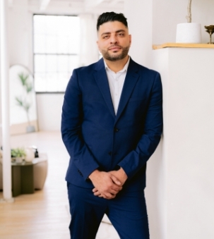 Jonaid Niazi, Sales Representative