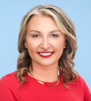 Nicole Smith, Broker