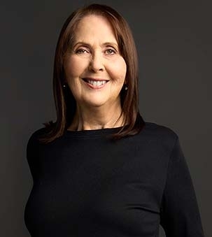 Eveline Kerr, Broker and Operations Manager