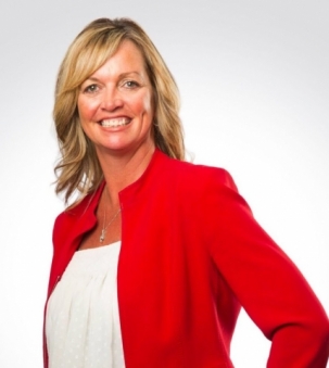 Deanna Sundberg, Broker