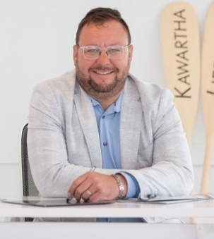 Michael Jancsik, Broker