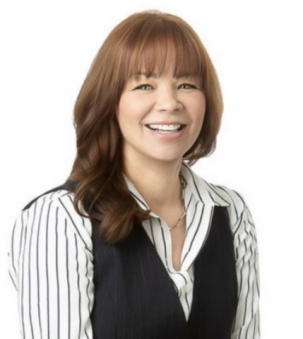 Crystal Charbonneau portrait