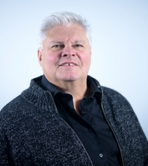 Scott Westman portrait