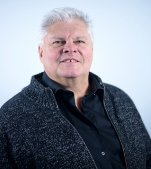 Scott Westman portrait
