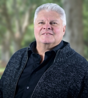 Scott Westman portrait