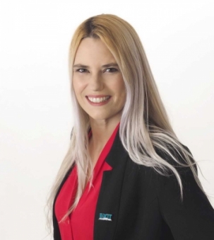Tracey Rutkauskas, Broker