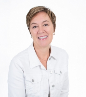 Donna Telford portrait