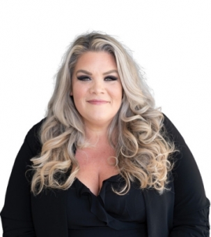 Toni Leroux portrait