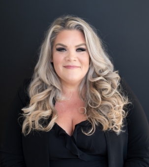 Toni Leroux portrait