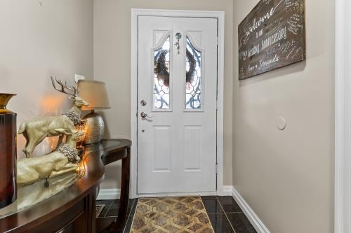 6212 Sixth Line Centre Wellington photo 2