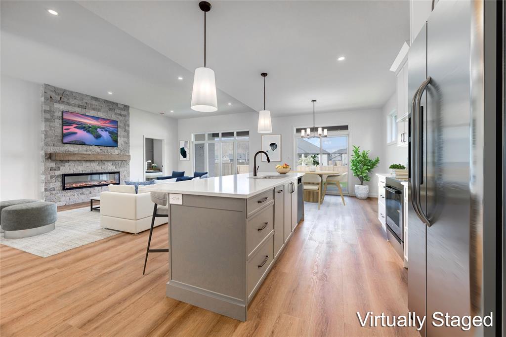 3532 PAUL Crescent, Plympton-Wyoming, Ontario, Canada