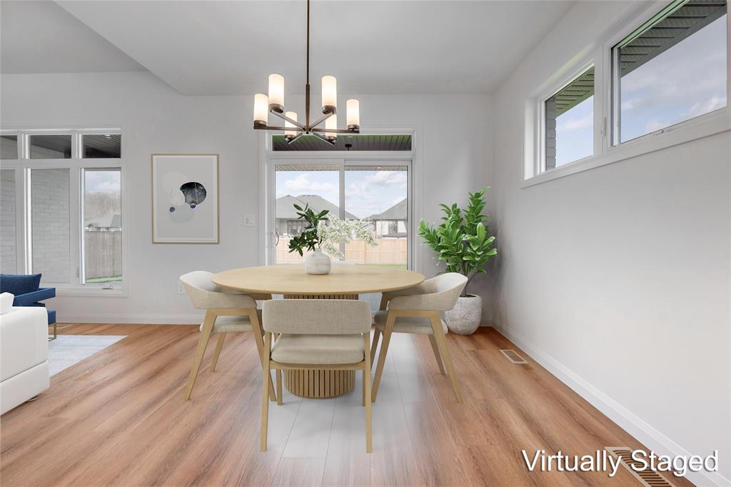 3532 PAUL Crescent, Plympton-Wyoming, Ontario, Canada