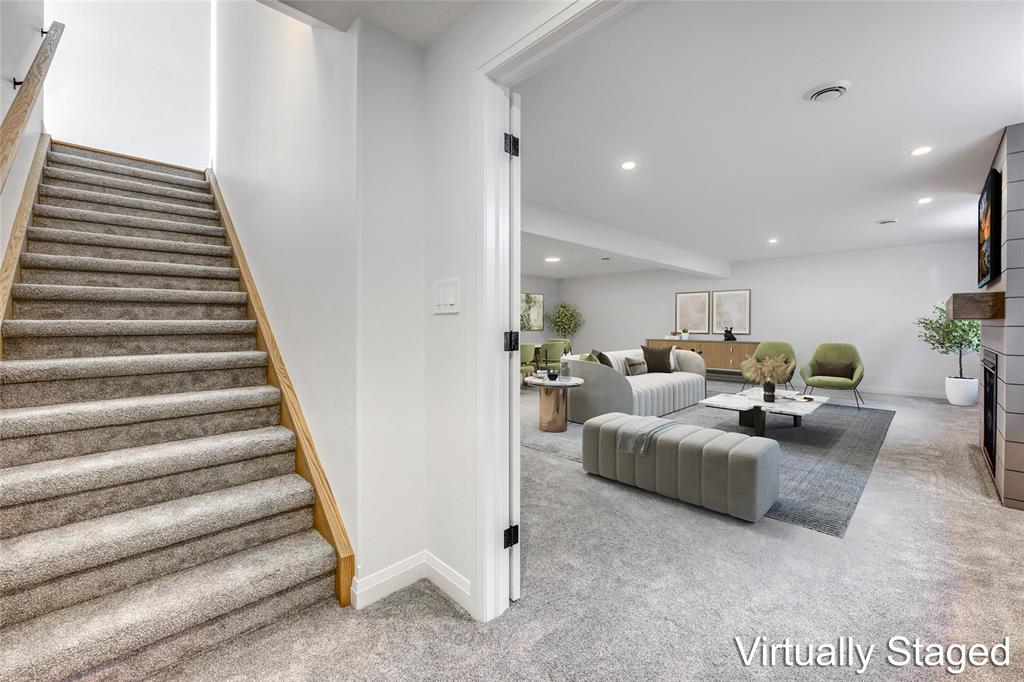 3532 PAUL Crescent, Plympton-Wyoming, Ontario, Canada