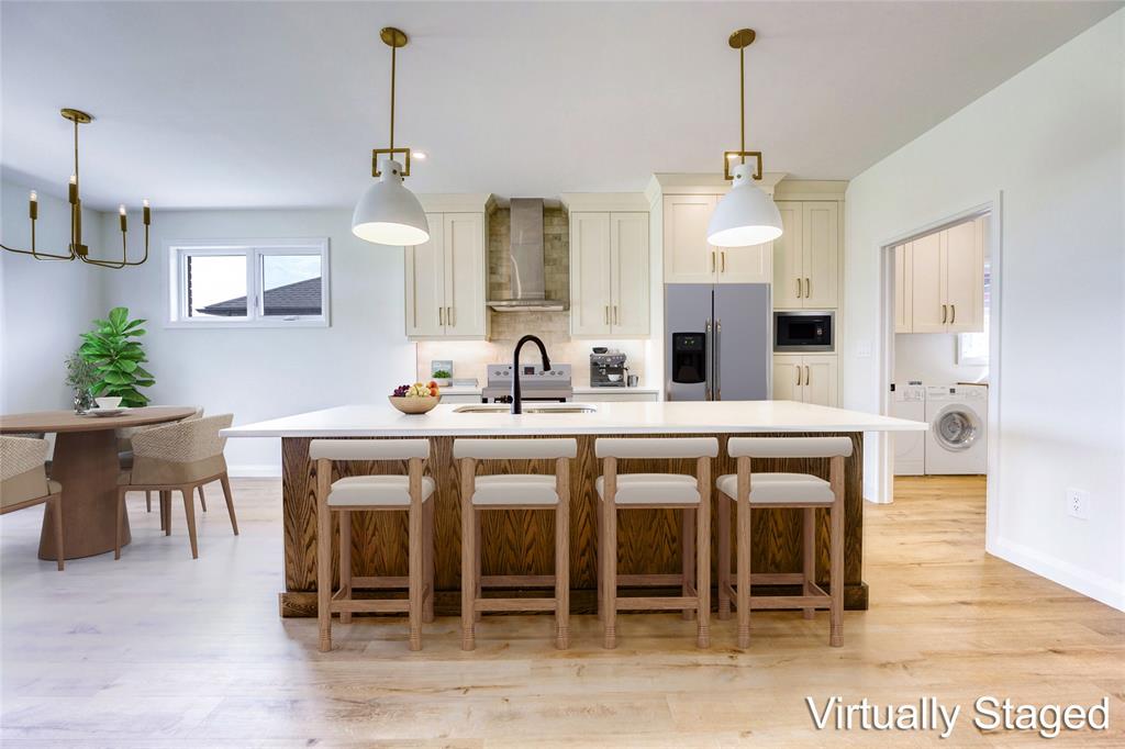 3562 PAUL Crescent, Plympton-Wyoming, Ontario, Canada photo 4