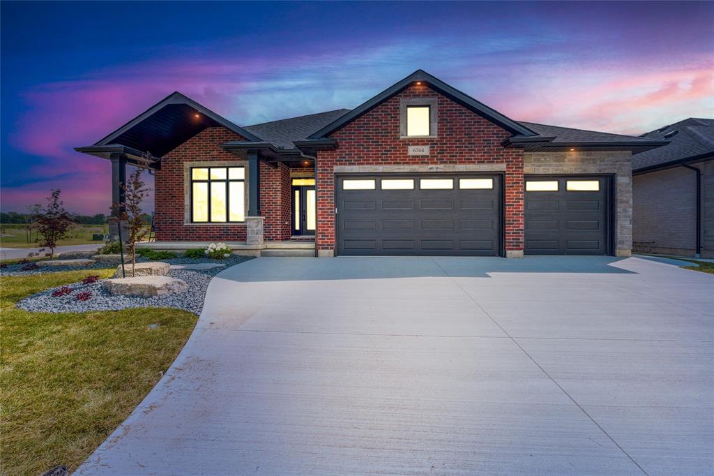 3511 MIA Lane, Plympton-Wyoming, Ontario, Canada photo 2