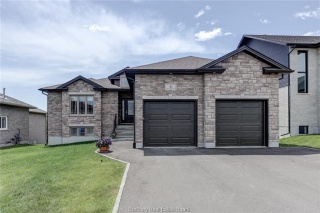 31 Chloe, Sudbury Ontario, Canada