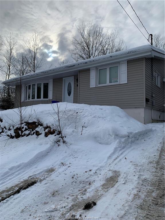 27 Snowdon Avenue, Sudbury Ontario, Canada