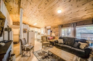 670 Lake Road, St. Charles Ontario