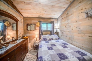 670 Lake Road, St. Charles Ontario