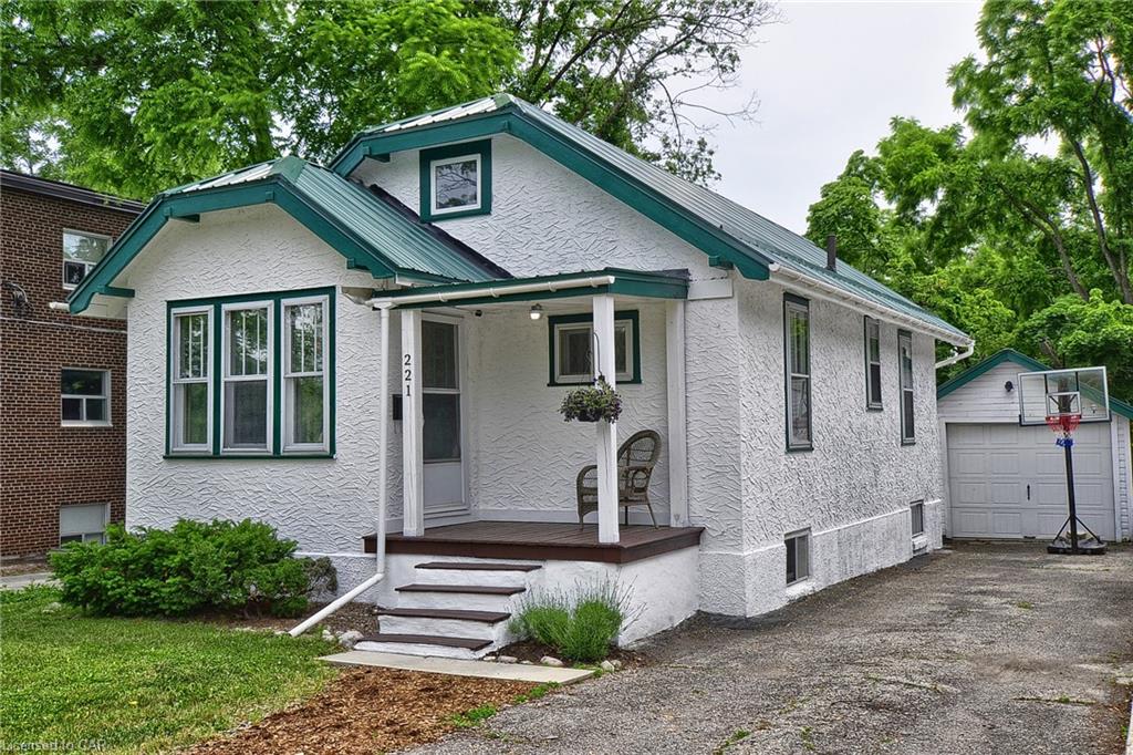 221 St Andrews Street, Cambridge Ontario, Canada