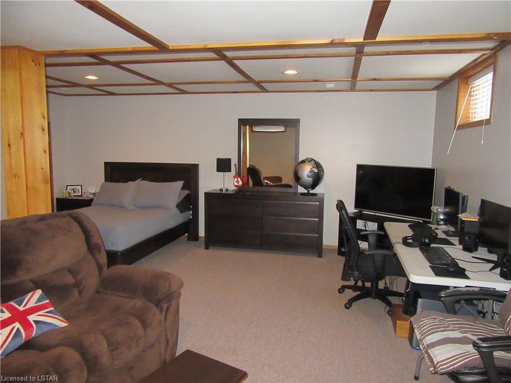 3 PALMER Court, St. Thomas Ontario, Canada