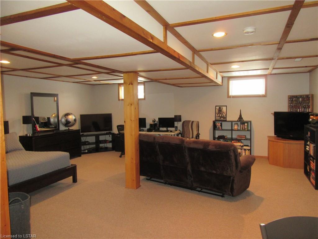3 PALMER Court, St. Thomas Ontario, Canada