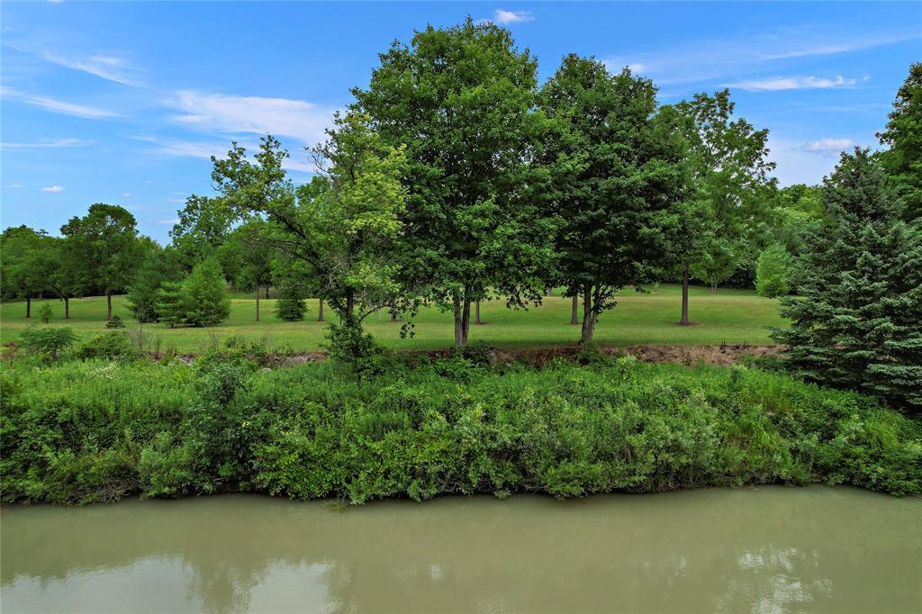 1481 RIVER Drive, North Middlesex, Ontario, Canada