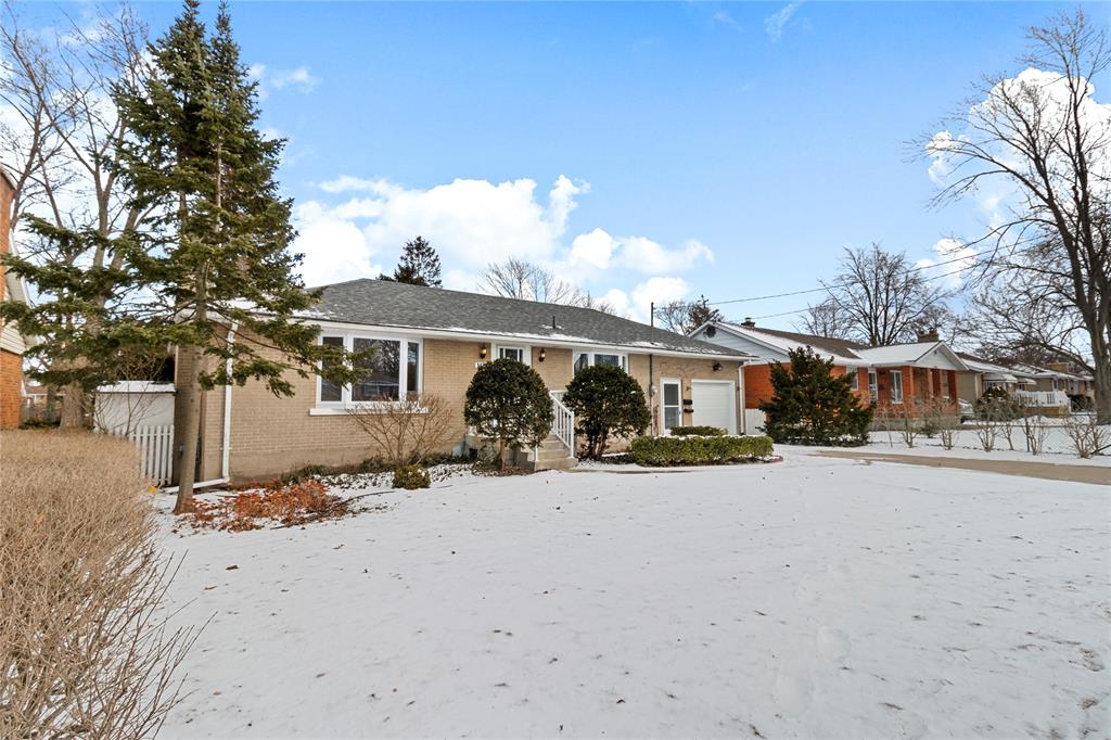 1428 INDIAN Road North, Sarnia, Ontario, Canada