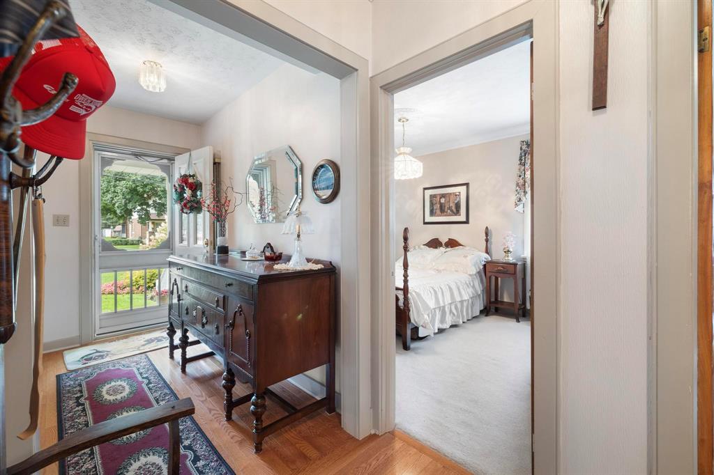 467 2ND Avenue South East