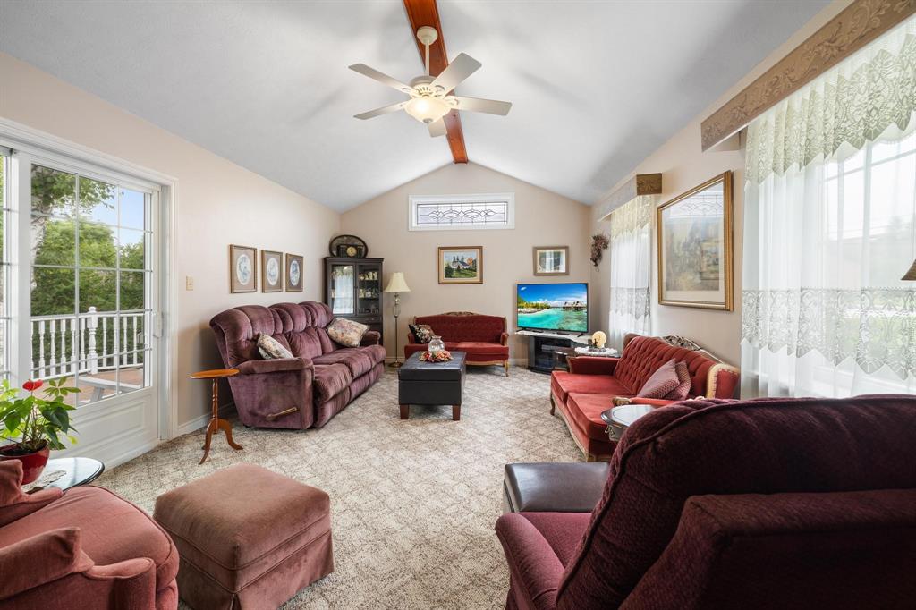467 2ND Avenue South East