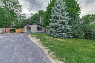 25 HOLIDAY Avenue, London Ontario, Canada