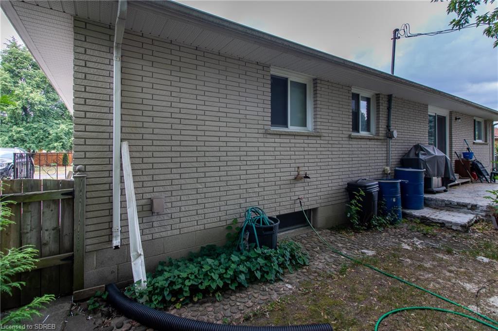 357 SPYDELL Street, Delhi, Ontario, Canada