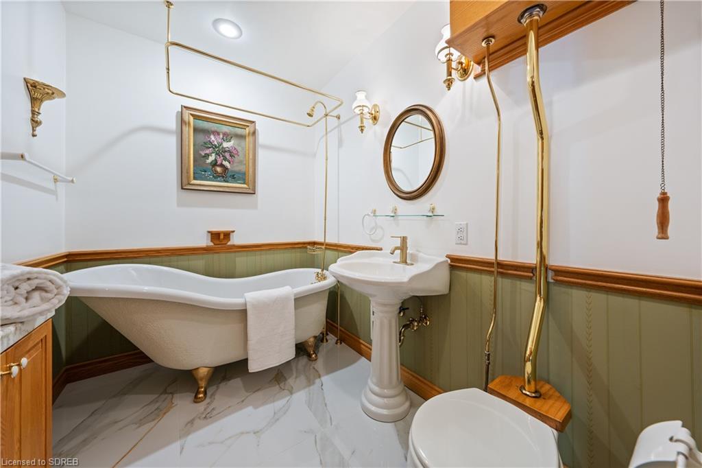 77 TALBOT Road, Delhi, Ontario, Canada
