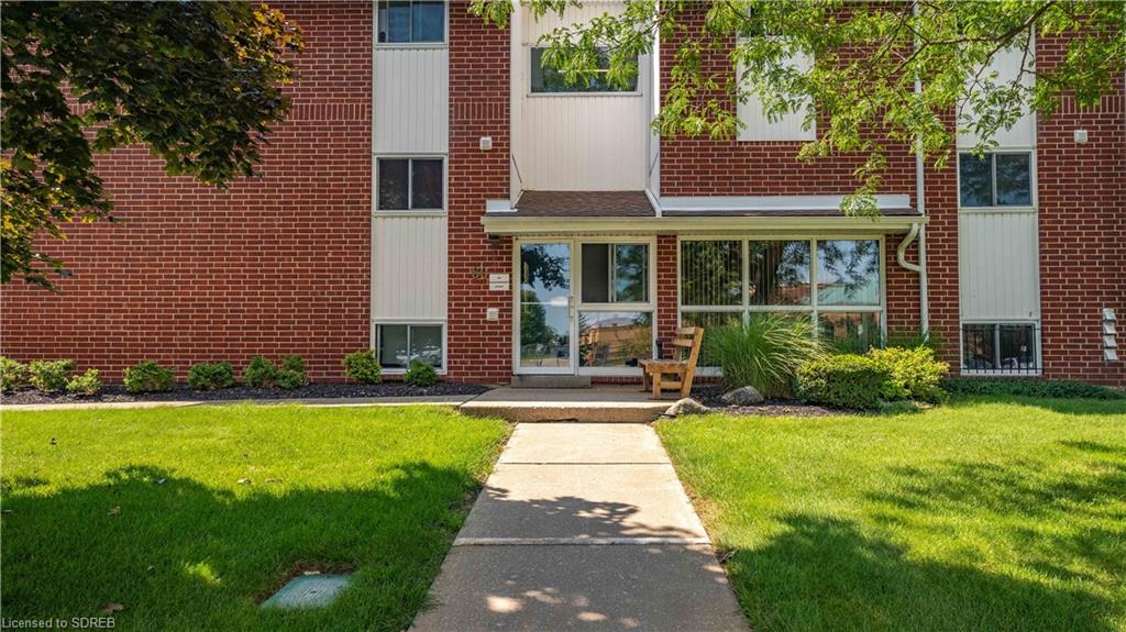 60 DONLY Drive Unit# 104, Simcoe, Ontario, Canada