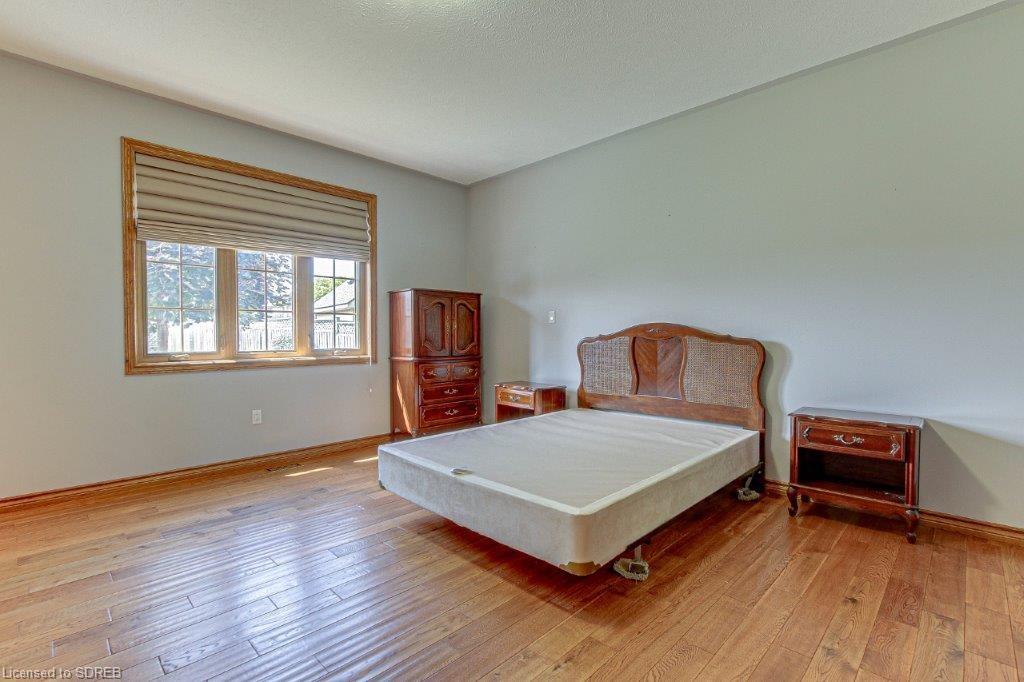 26 VIOLA Court, Delhi, Ontario, Canada